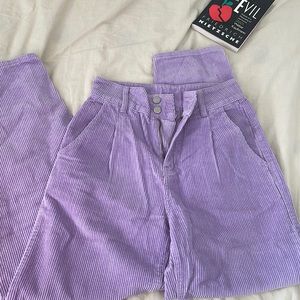 Super cute 90s y2k high waisted mom jeans